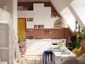 Aménager un studio : lit mezzanine, cuisine blanche, porte jaune, et coin bureau fonctionnel sous les combles.