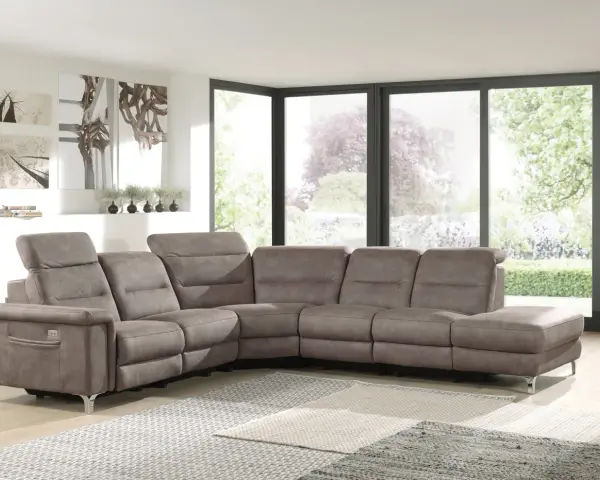Canapé microfibre : confort et entretien facile, mais attention aux taches. Ce modèle modulable offre de nombreux avantages pour votre salon.